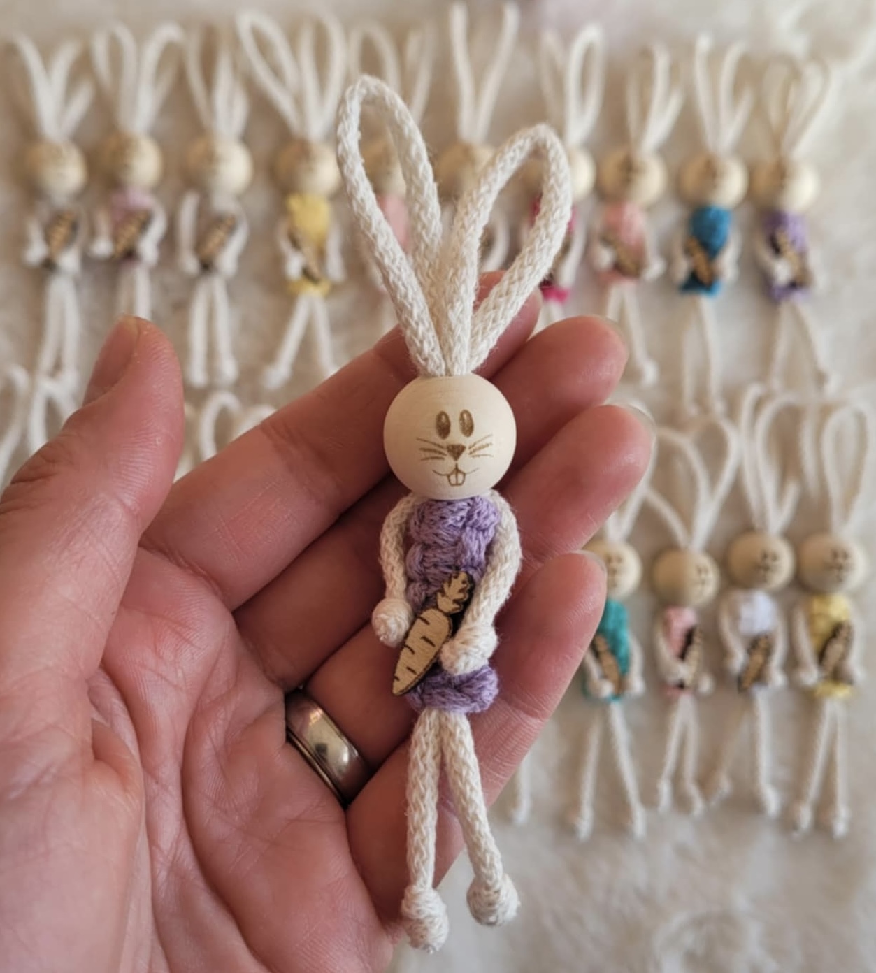 Drevený výrez veľkonočný košíček