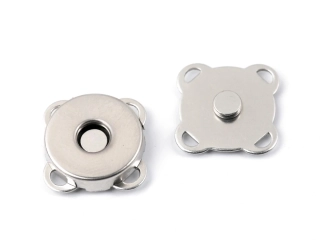 Magnetické zapínanie na listovú kabelku